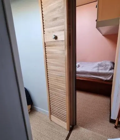 Belle Maisonnette Climatisee Au Bord De Mer, Parking, Port *