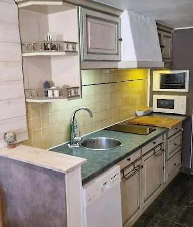 Belle Maisonnette Climatisee Au Bord De Mer, Parking, Port * Leucate